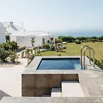 Outpost - Casa Arribas Lodge