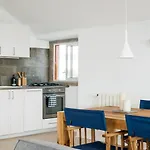 Outpost - Casa Arribas Azenhas do Mar