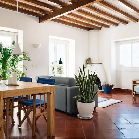 Outpost - Casa Arribas Lodge Sintra